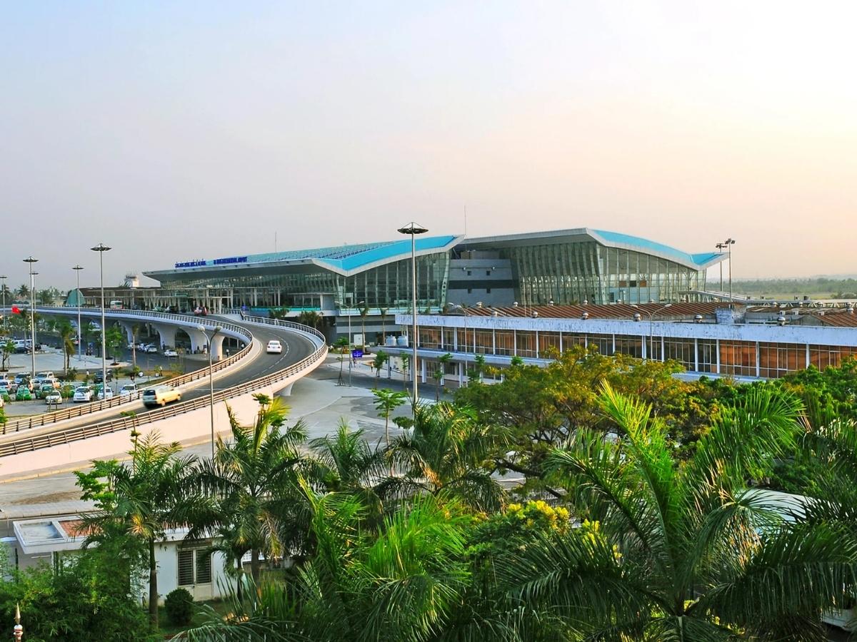Khi tìm hiểu cách đi Bà Nà Hills tự túc hè 2026 từ Hà Nội, máy bay vẫn là phương tiện được nhiều du khách lựa chọn nhất. 