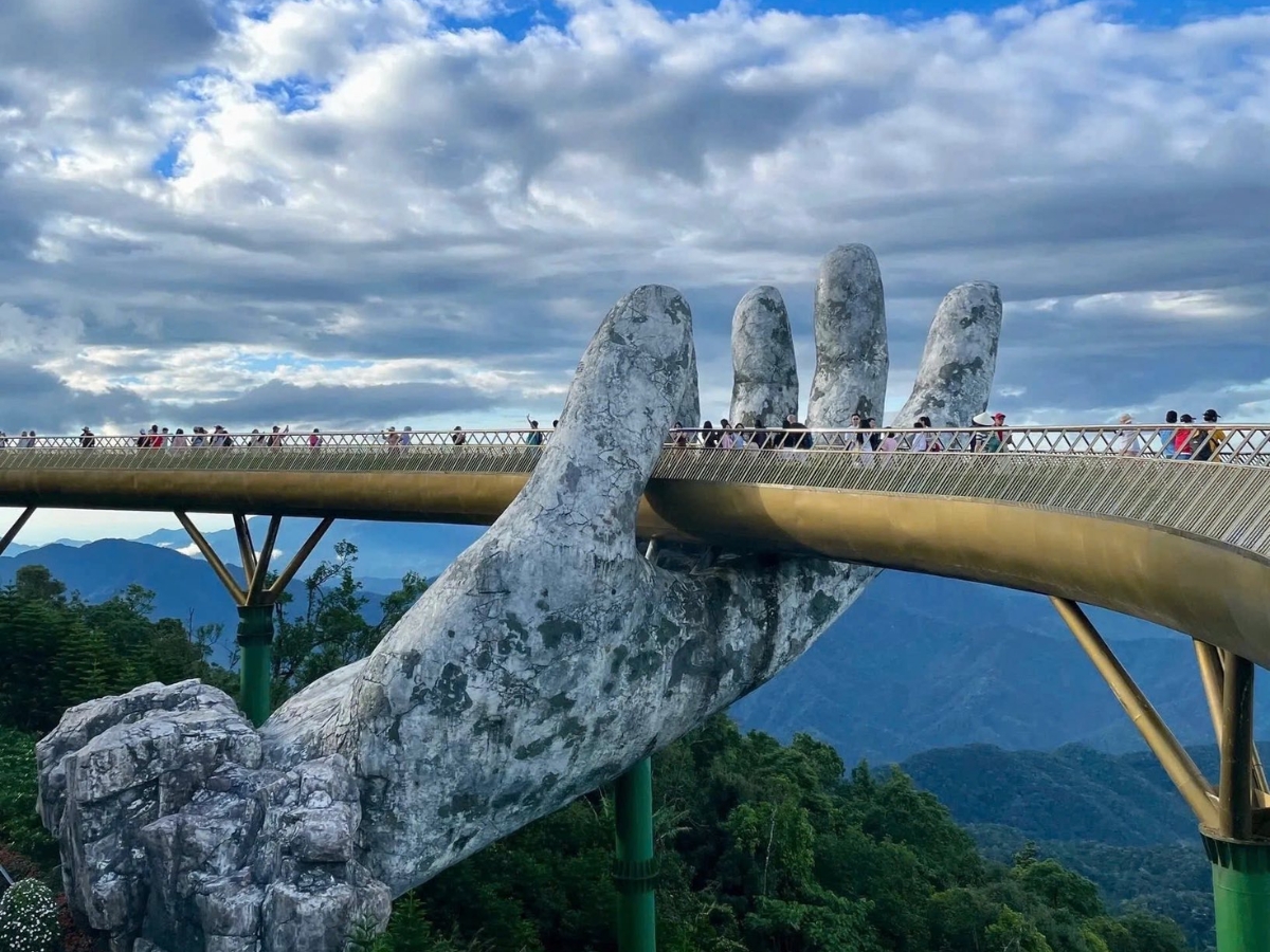 Buổi sáng sớm là thời điểm lý tưởng nhất để săn mây.