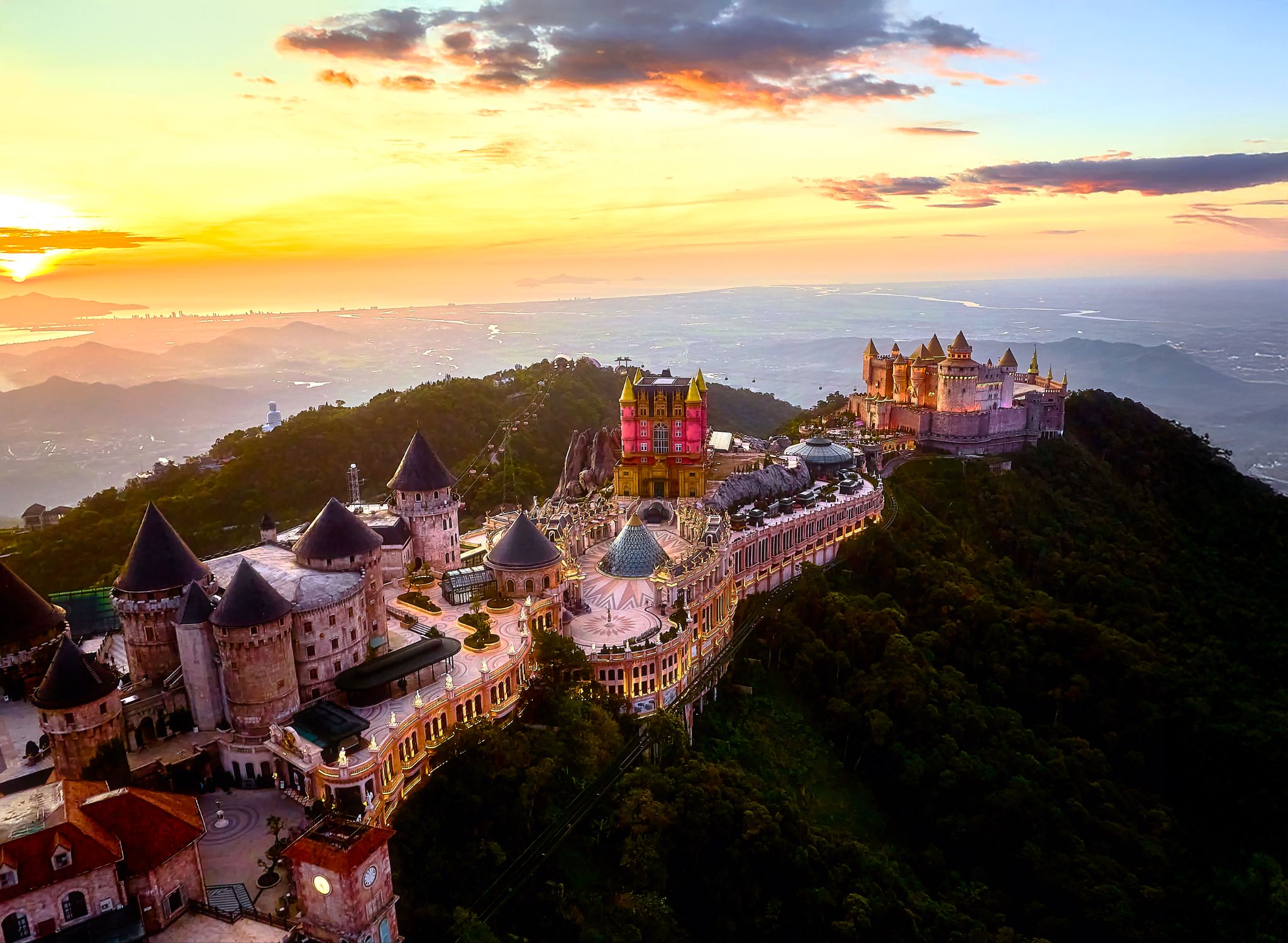Đến với Đà Nẵng là phải đến với Sun World Ba Na Hills