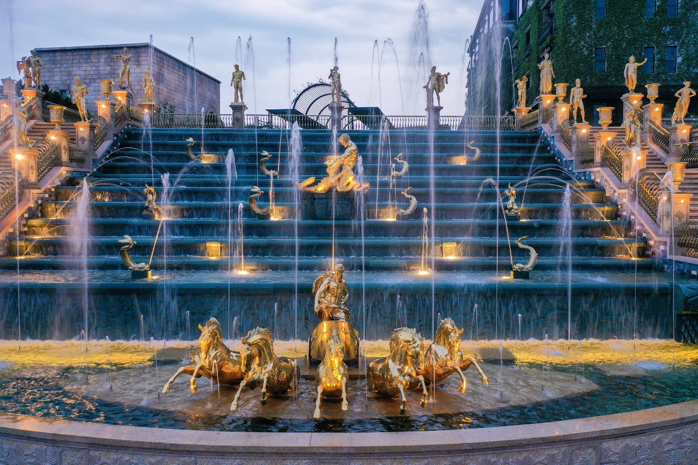 Khung cảnh như trong truyện cổ tích tại Sun World Ba Na Hills