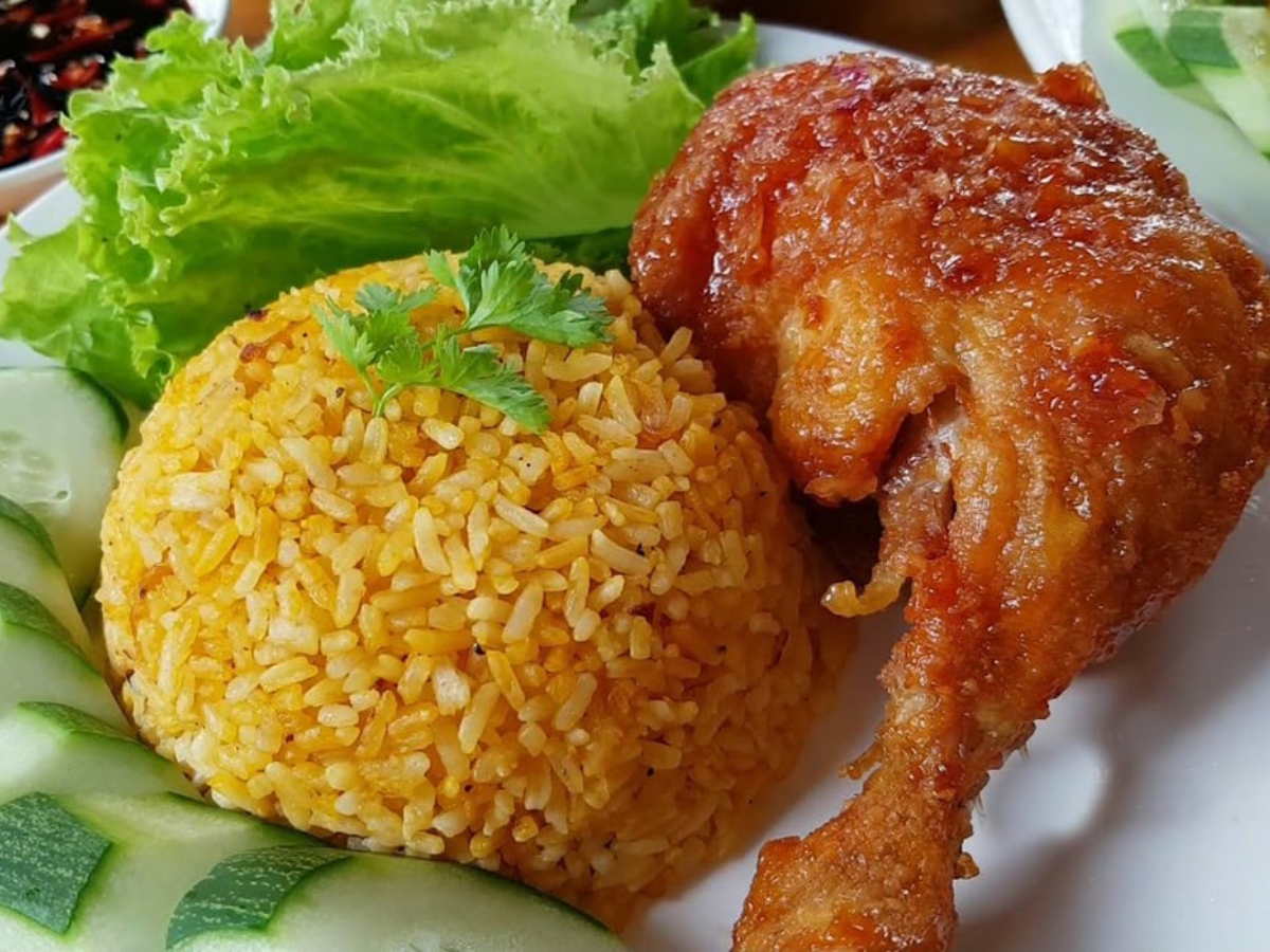 Miếng gà giòn thơm ngon.