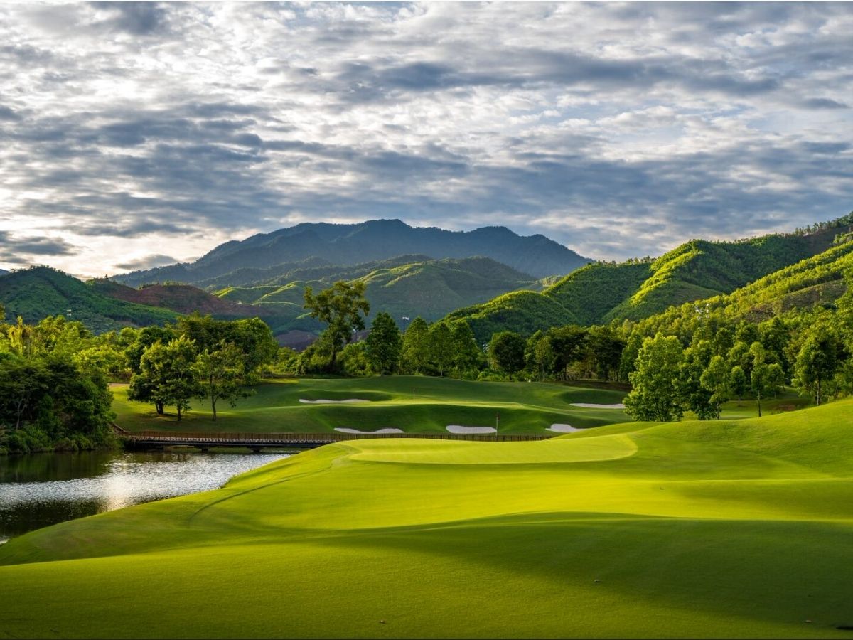 Để chuyến đi đến Sân golf Ba Na Hills được trọn vẹn, golfer nên tìm hiểu trước về các chính sách giá.