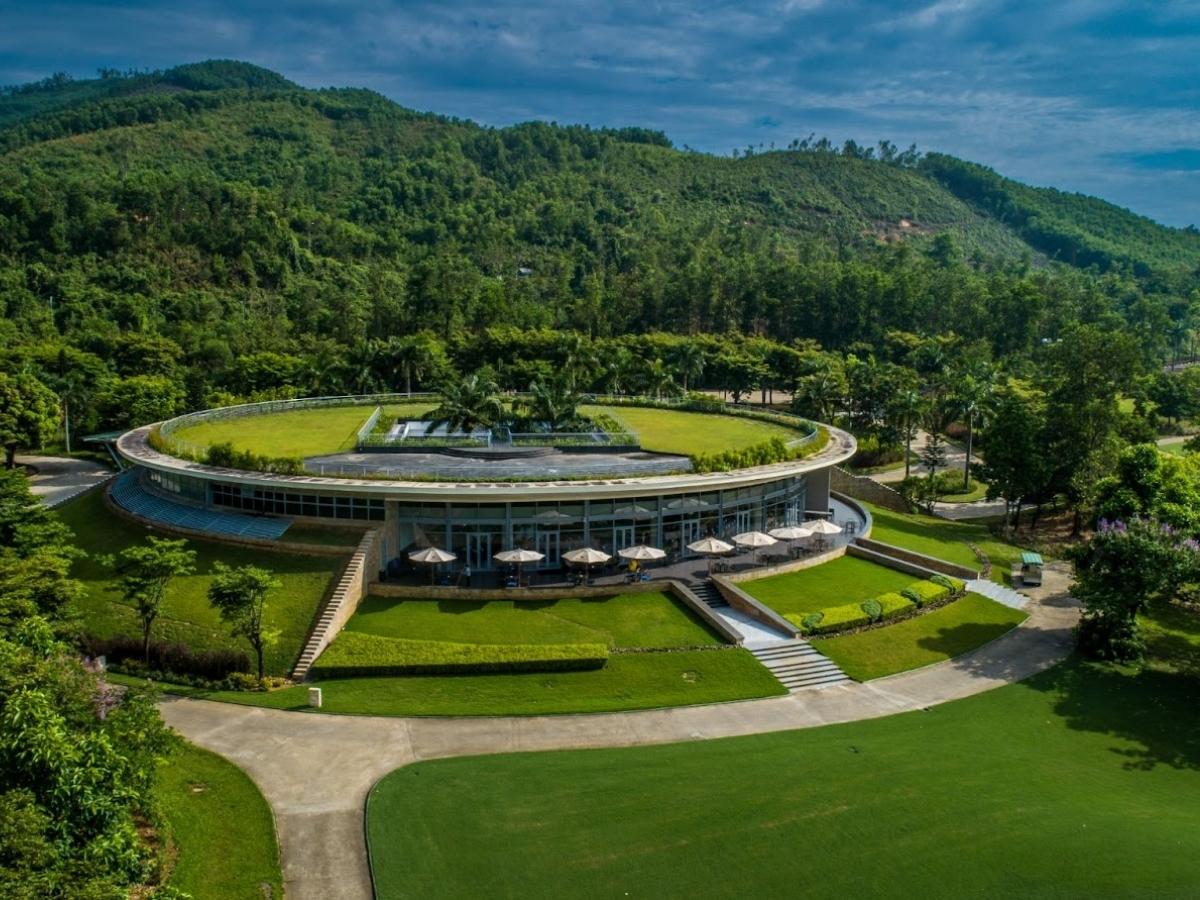 Sân golf Ba Na Hills có vị trí thuận tiện dễ dàng tiếp cận.