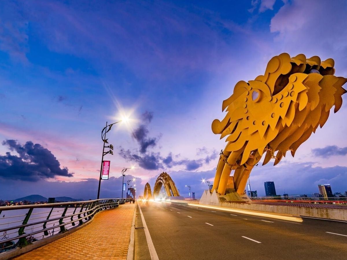 Cầu Rồng đã nhanh chóng trở thành hình ảnh biểu trưng cho thành phố Đà Nẵng hiện đại. 