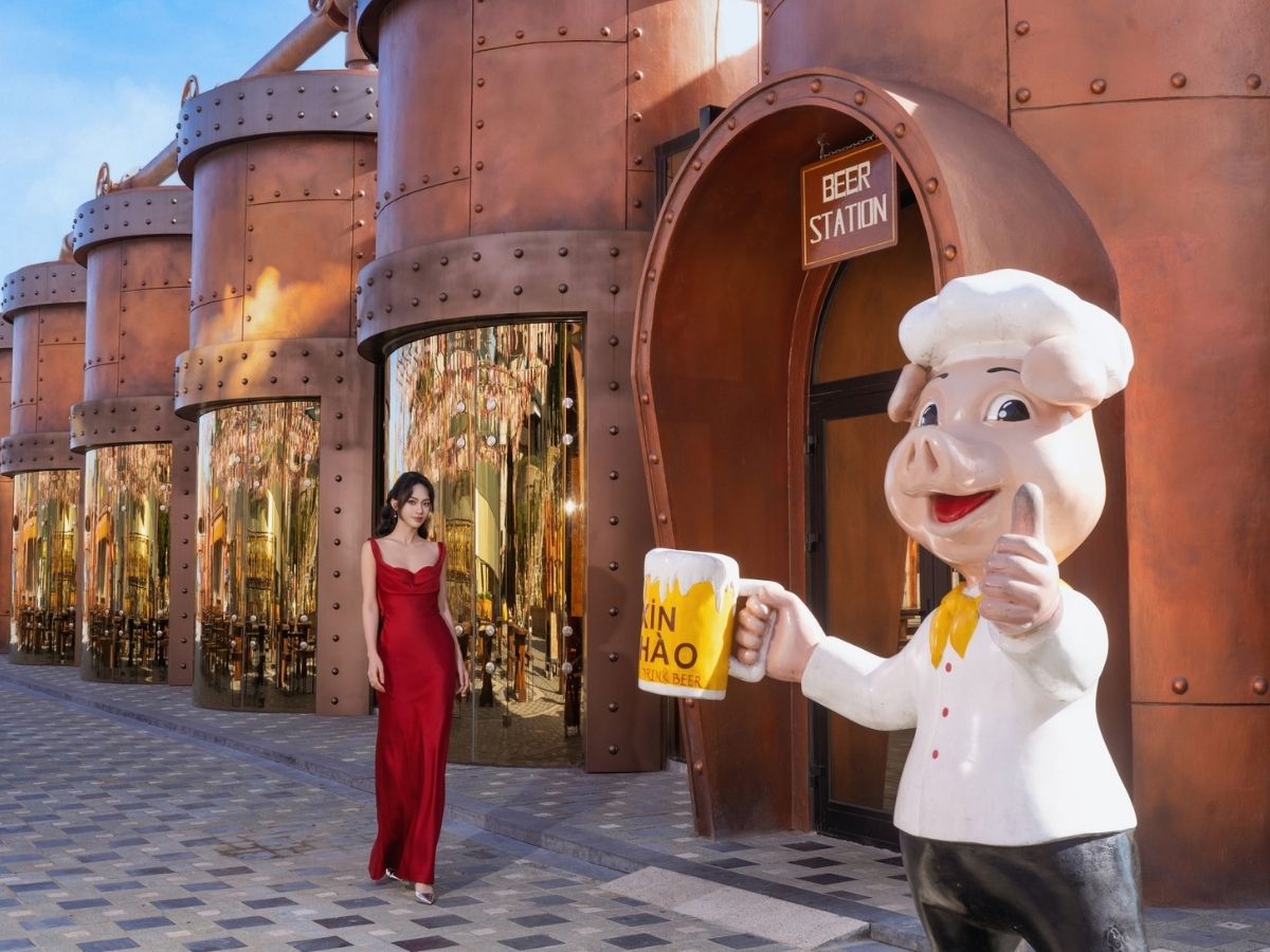Ba Na Brew House nổi bật giữa biển mây Bà Nà Hills nhờ kiến trúc đặc sắc.&nbsp;