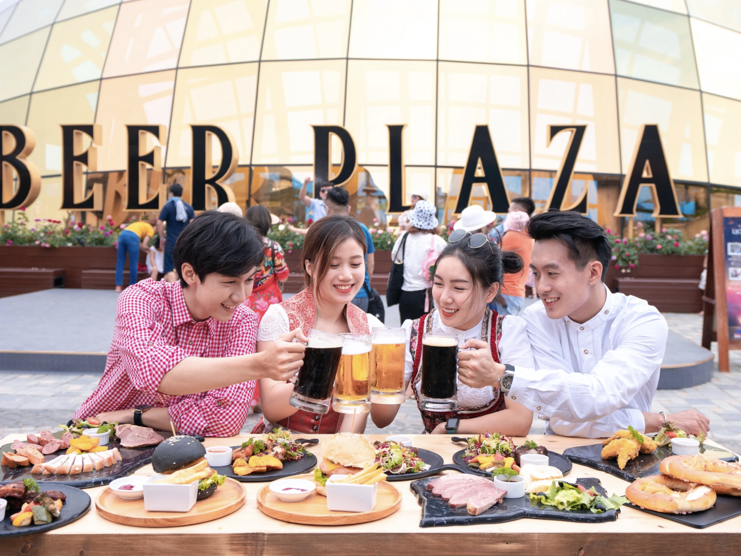 Sun World Ba Na Hills triển khai hàng loạt ưu đãi sâu chưa từng có như một lời tri ân và lời mời gọi du khách trên cả nước ghé thăm. (Nguồn: Sưu tầm)