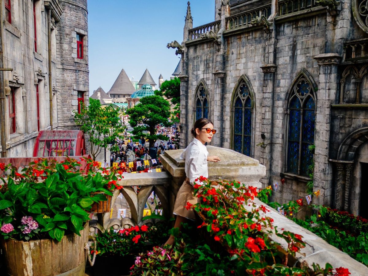 Mercure Danang French Village Bana Hills mang đến cho du khách nước ngoài khoảng thời gian lưu trú đáng nhớ với dịch vụ sang trọng.