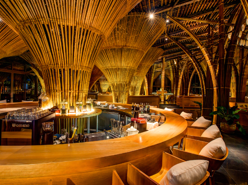 Một số resort còn có phục vụ các dịch vụ kết hợp giải trí và thư giãn cho du khách.