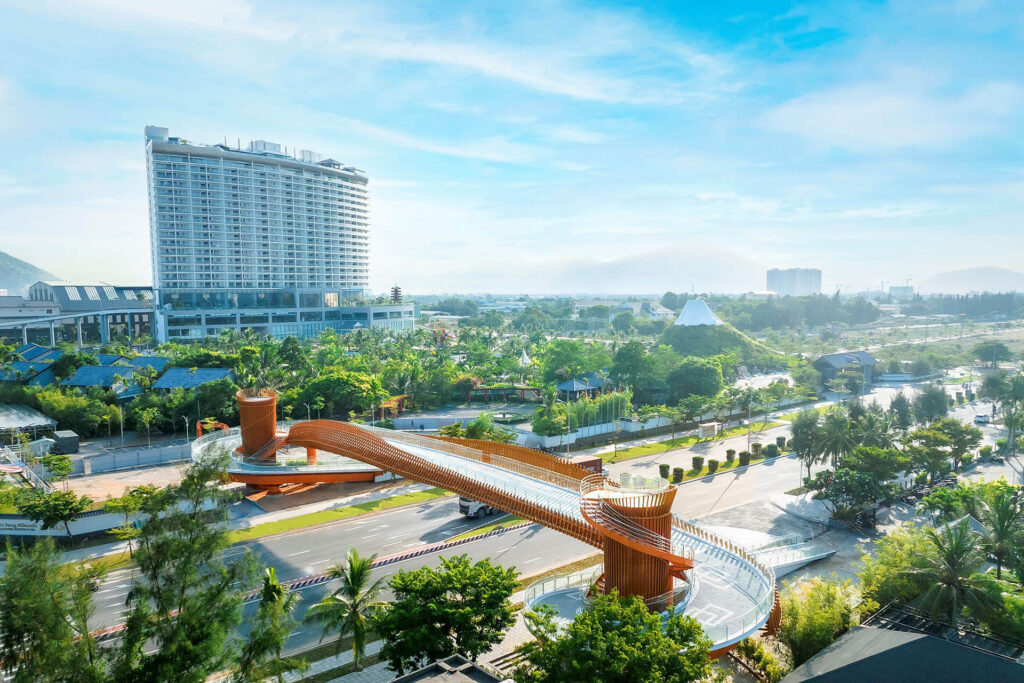 Da Nang Mikazuki Japanese Resorts & Spa gây ấn tượng bởi kiến trúc đặc trưng.