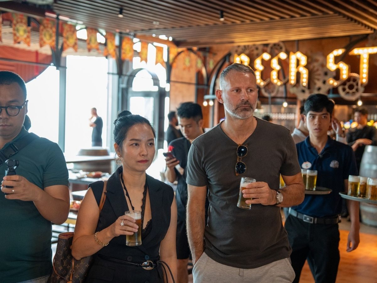 Khi tham quan Ba Na Brew House nhất là khu vực xưởng sản xuất, bạn cần thực hiện nghiêm túc các hướng dẫn của nhân viên và không tự ý chạm vào các thiết bị.