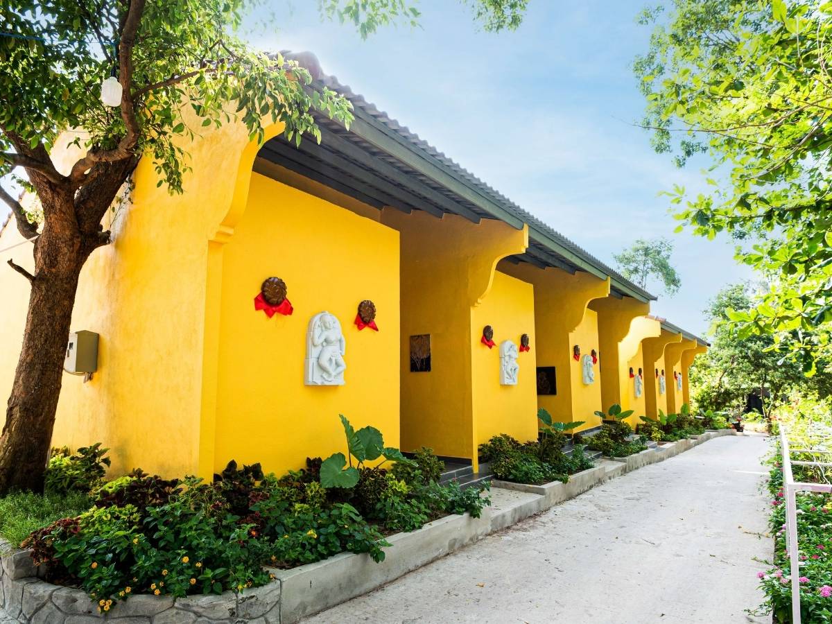 Hệ thống lưu trú ở Suối Lương rất phong phú, đáp ứng nhu cầu của nhiều nhóm khách khác nhau.
