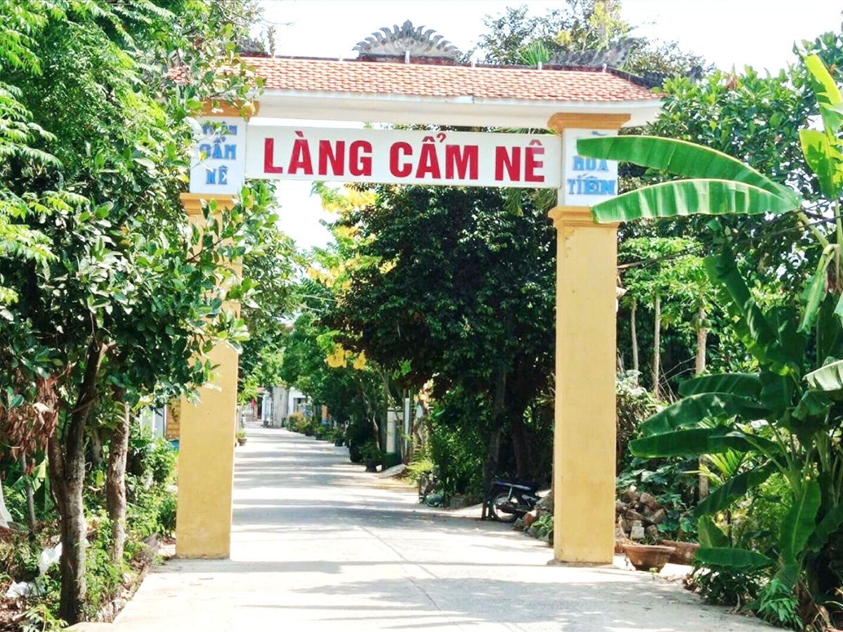 Đường đến làng chiếu Cẩm Nê cũng khá dễ dàng cho du khách tìm tới.