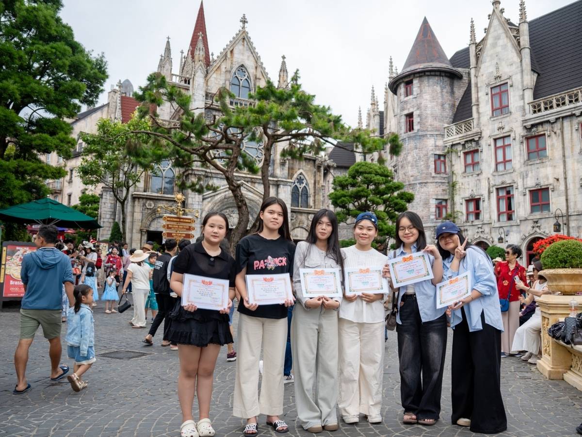 Để chuyến tham quan Bà Nà Hills mùa đẹp được thoải mái, nên ưu tiên các ngày thường trong tuần, tránh cuối tuần hoặc kỳ nghỉ lễ.