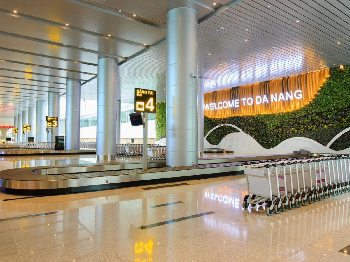 Bức tường biểu tượng "Welcome to Da Nang" tại sân bay Đà Nẵng Bức tường biểu tượng "Welcome to Da Nang" tại sân bay Đà Nẵng