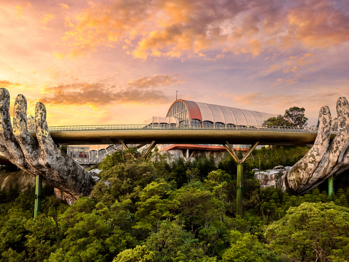 Cầu Vàng huyền thoại tại Sun World Ba Na Hills