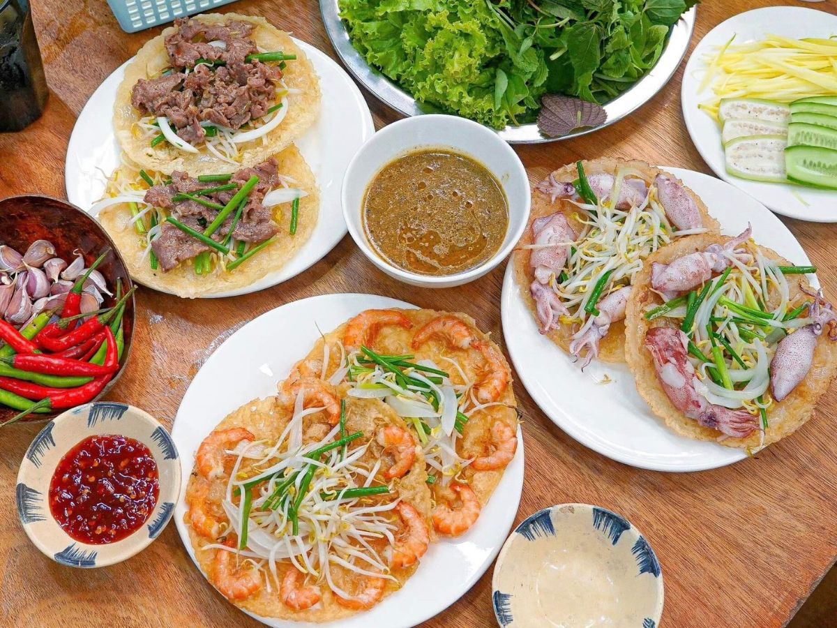 Bánh xèo tôm nhảy thơm ngon tại Đà Nẵng Bánh xèo tôm nhảy thơm ngon tại Đà Nẵng