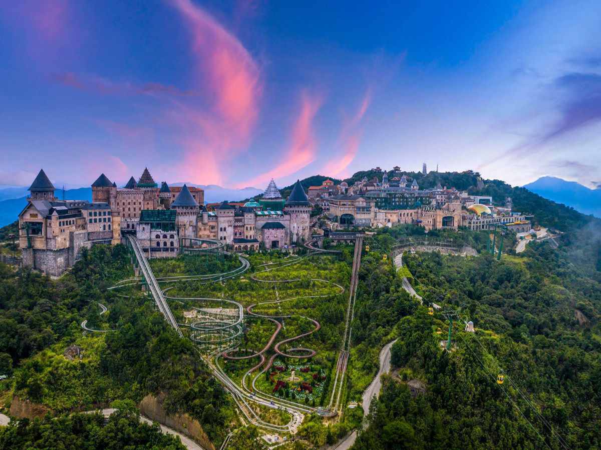 Du khách nên ghé thăm Sun World Ba Na Hills khi đến Đà Nẵng Du khách nên ghé thăm Sun World Ba Na Hills khi đến Đà Nẵng