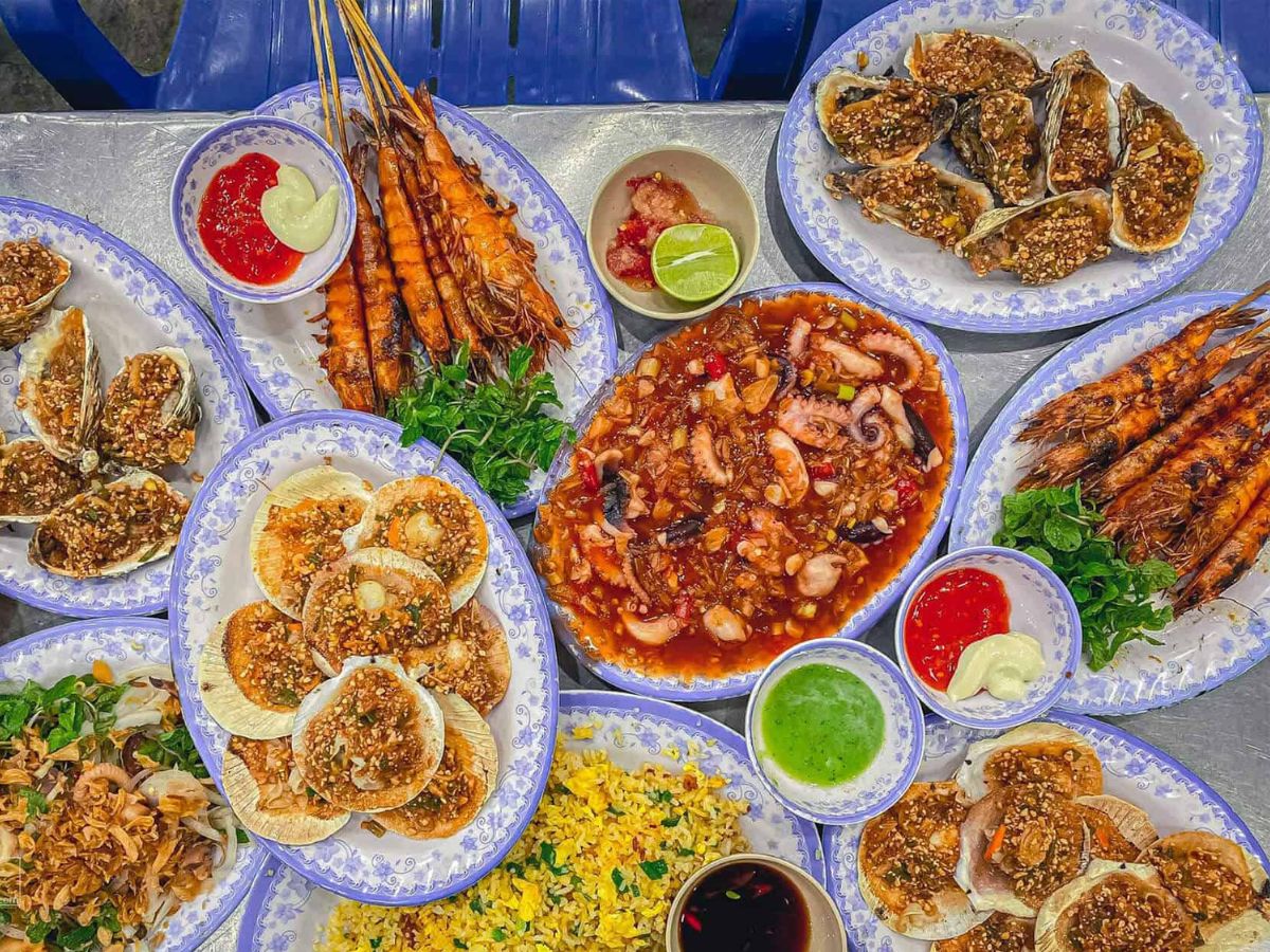 Hải sản Năm Đảnh được nhiều du khách lựa chọn Hải sản Năm Đảnh được nhiều du khách lựa chọn