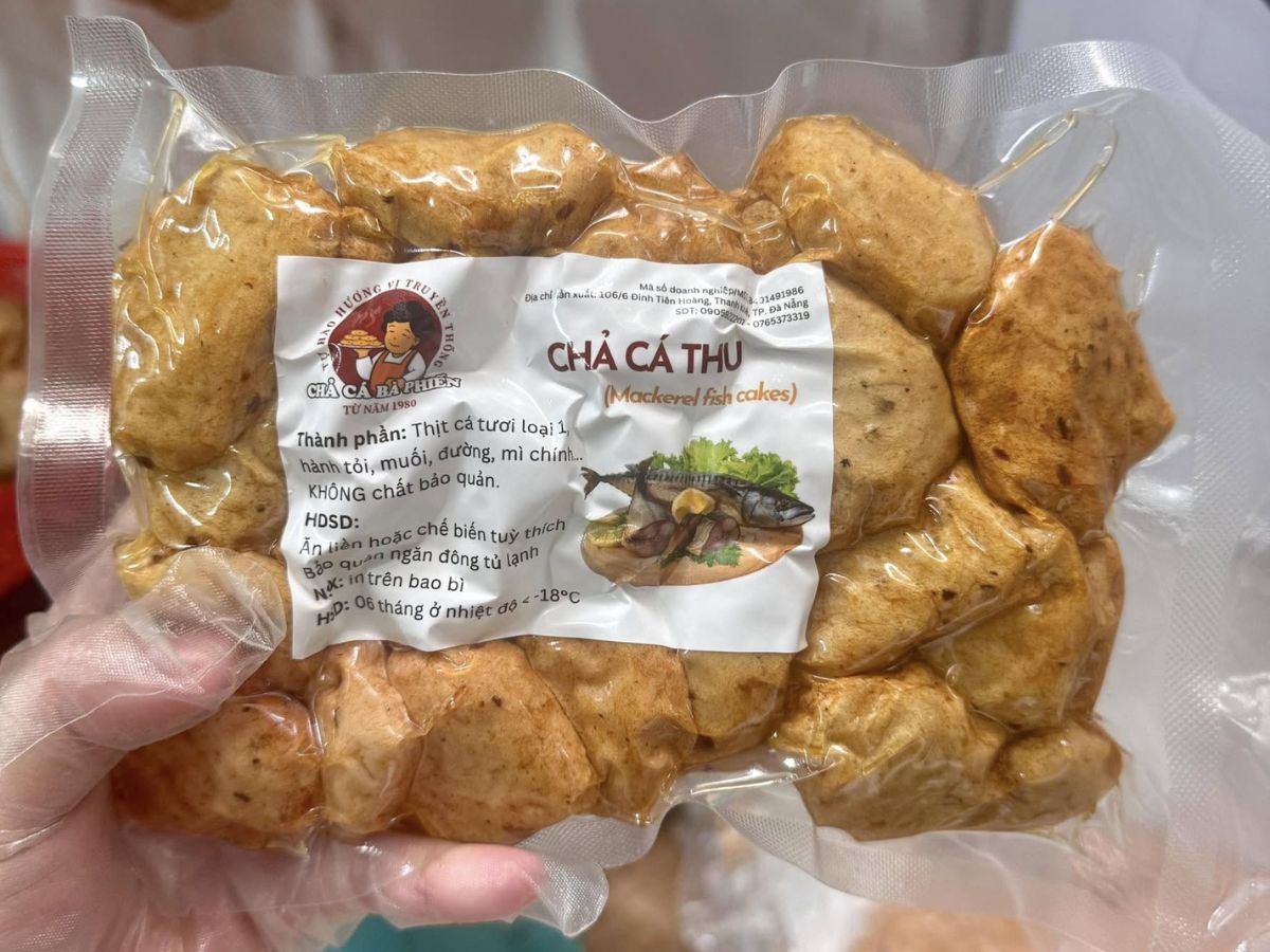 Chả cá nấu bún được quán Bà Phiến đóng gói một cách chỉn chu Chả cá nấu bún được quán Bà Phiến đóng gói một cách chỉn chu