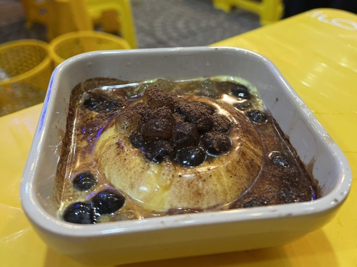 Tàu hủ đá trân châu đường đen hấp dẫn tại Singapore 1995 Tàu hủ đá trân châu đường đen hấp dẫn tại Singapore 1995