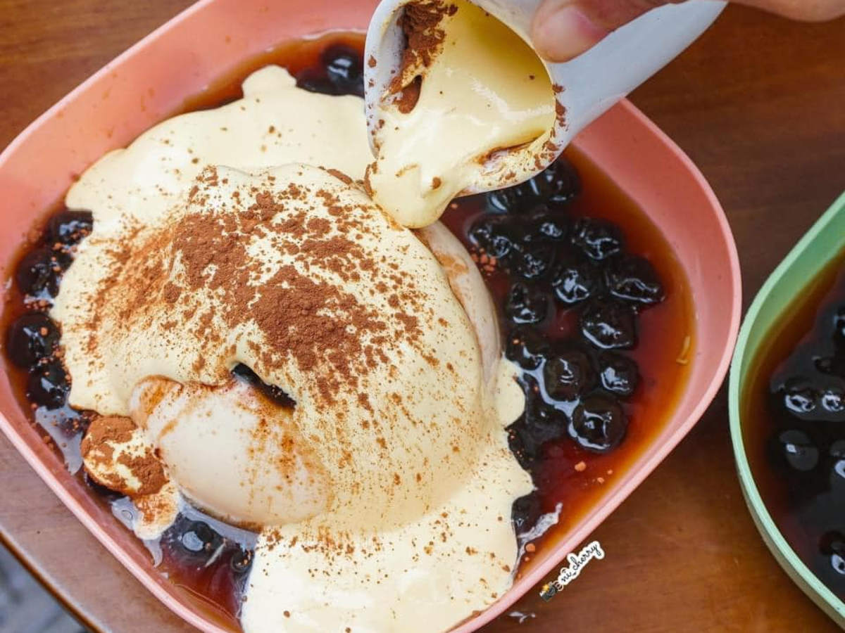 Tàu hủ kết hợp topping kem trứng béo ngậy Tàu hủ kết hợp topping kem trứng béo ngậy