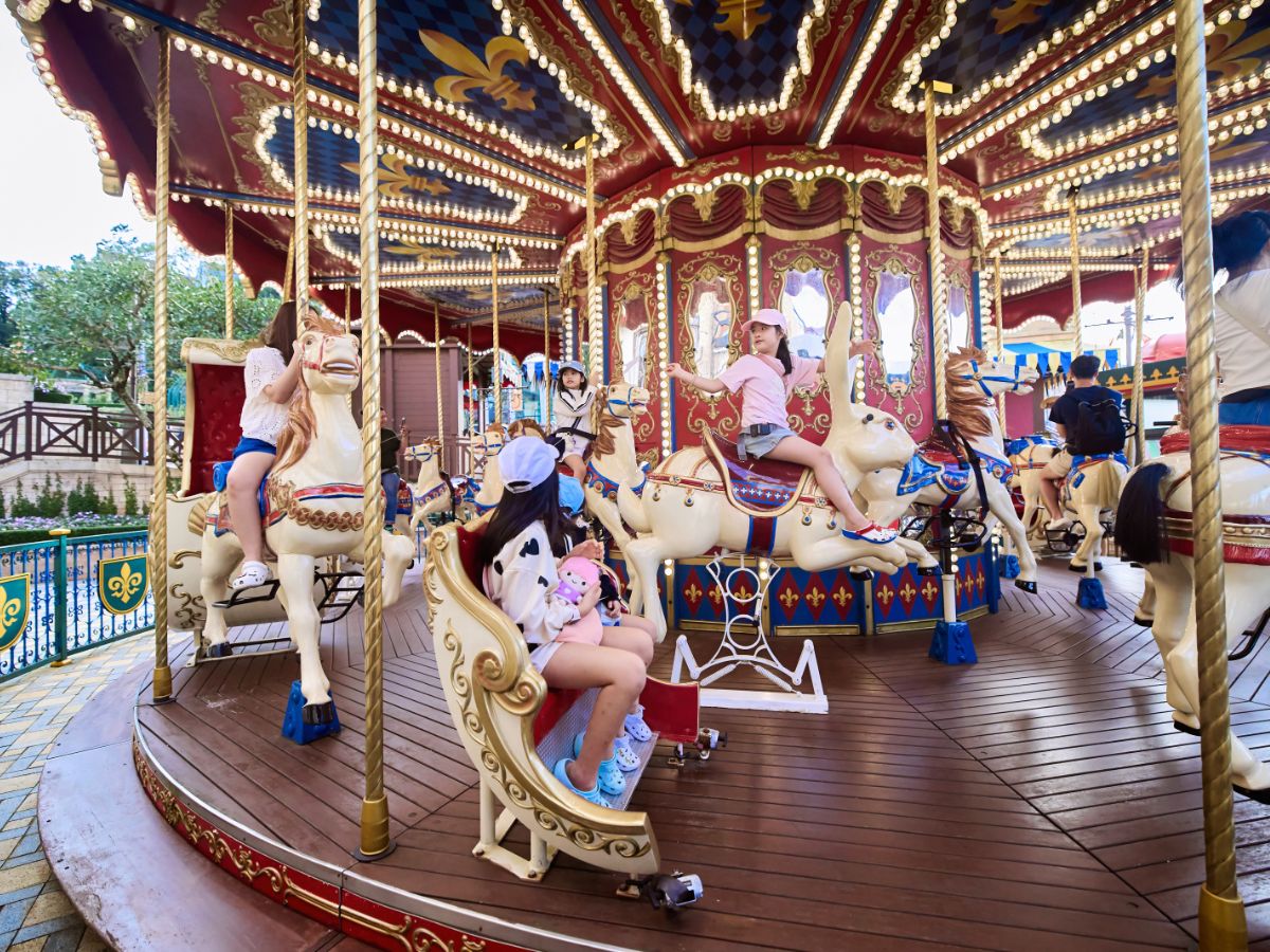 Du khách có thể kết hợp ăn uống và vui chơi giải trí ở Sun World Ba Na Hills Du khách có thể kết hợp ăn uống và vui chơi giải trí ở Sun World Ba Na Hills