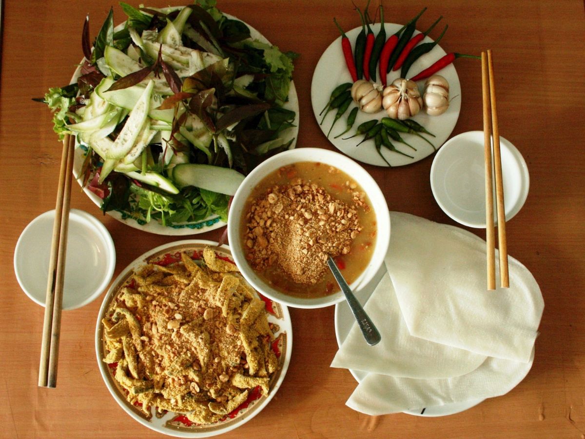 Khi ăn gỏi cá Nam Ô nên chọn những địa chỉ uy tín, đảm bảo chế biến an toàn Khi ăn gỏi cá Nam Ô nên chọn những địa chỉ uy tín, đảm bảo chế biến an toàn