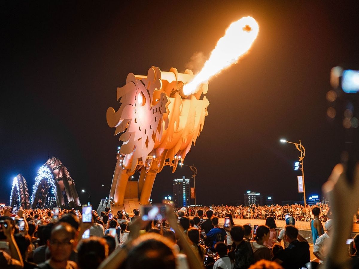 Cầu Rồng không chỉ giữ chức năng giao thông mà còn là “chất liệu” văn hóa của thành phố Cầu Rồng không chỉ giữ chức năng giao thông mà còn là “chất liệu” văn hóa của thành phố