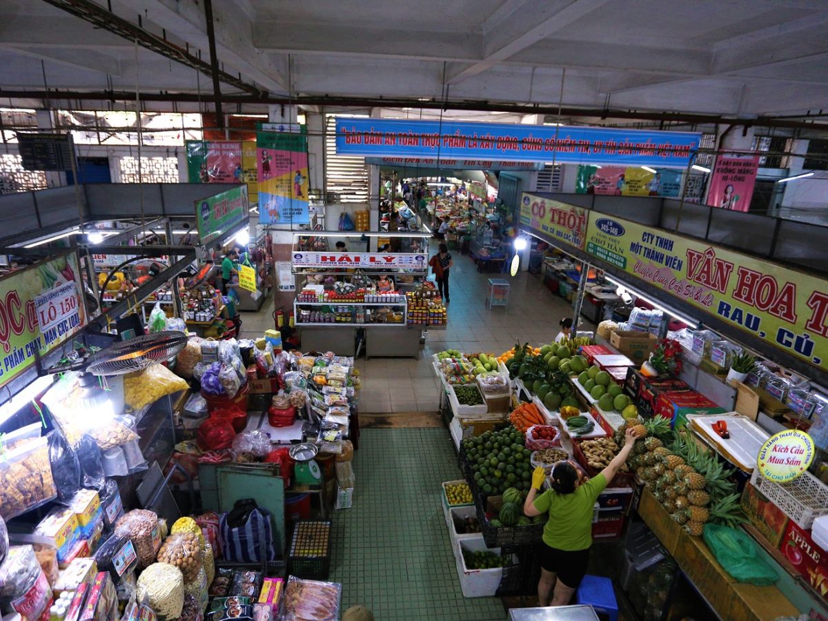 Bên trong Chợ Hàn có sự phân chia khu vực hàng hóa rõ ràng Bên trong Chợ Hàn có sự phân chia khu vực hàng hóa rõ ràng