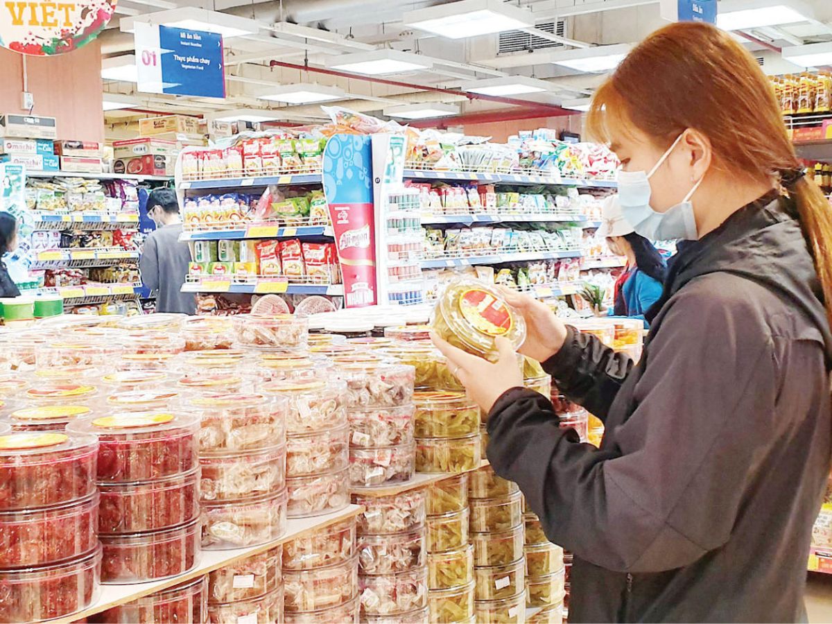 Du khách nên xem xét chất lượng hàng kỹ lưỡng trước khi mua quà ở Đà Nẵng Du khách nên xem xét chất lượng hàng kỹ lưỡng trước khi mua quà ở Đà Nẵng