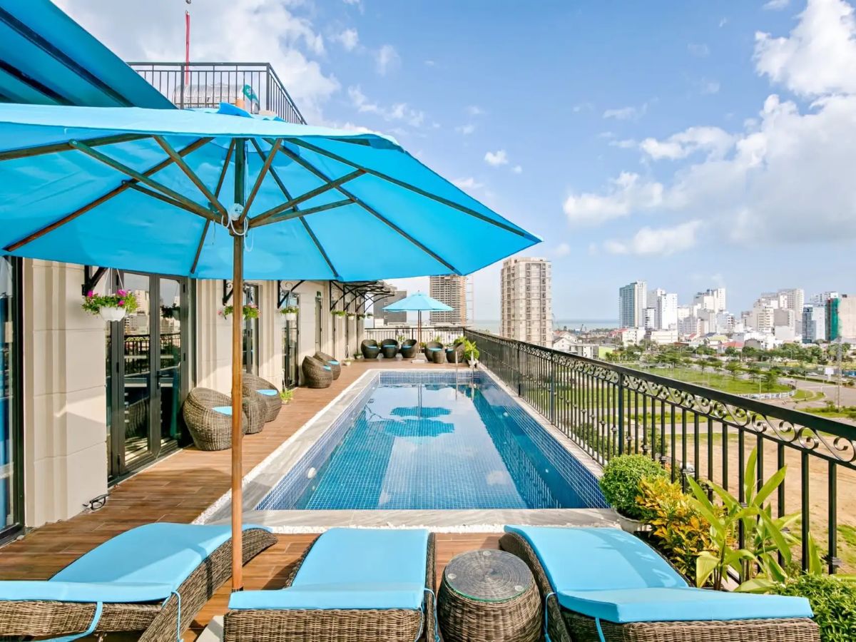 Khách sạn 3 sao Đà Nẵng nằm ở vị trí trung tâm thành phố thuận lợi cho việc di chuyển