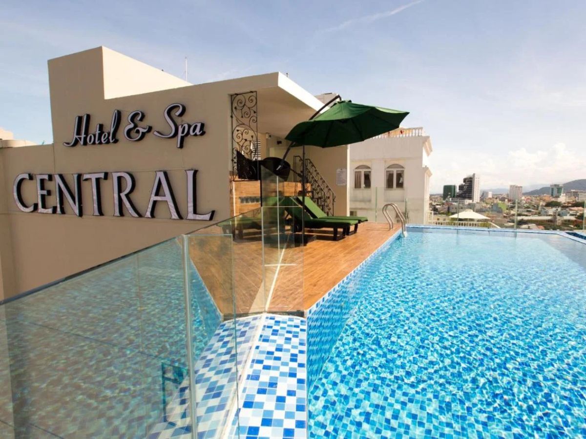 Central Hotel & Spa mang đến không gian nghỉ dưỡng yên tĩnh