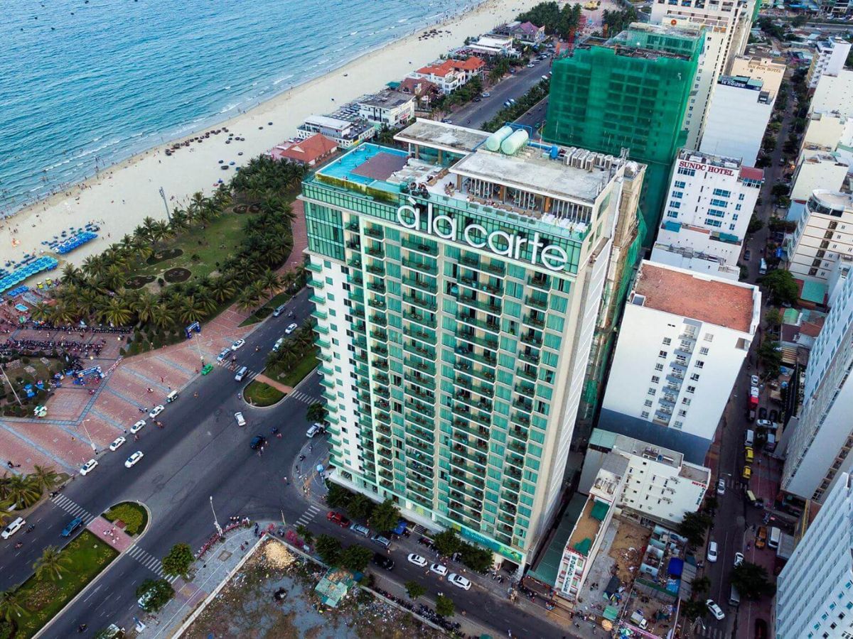 À La Carte Danang Beach là khách sạn gần biển Mỹ Khê uy tín