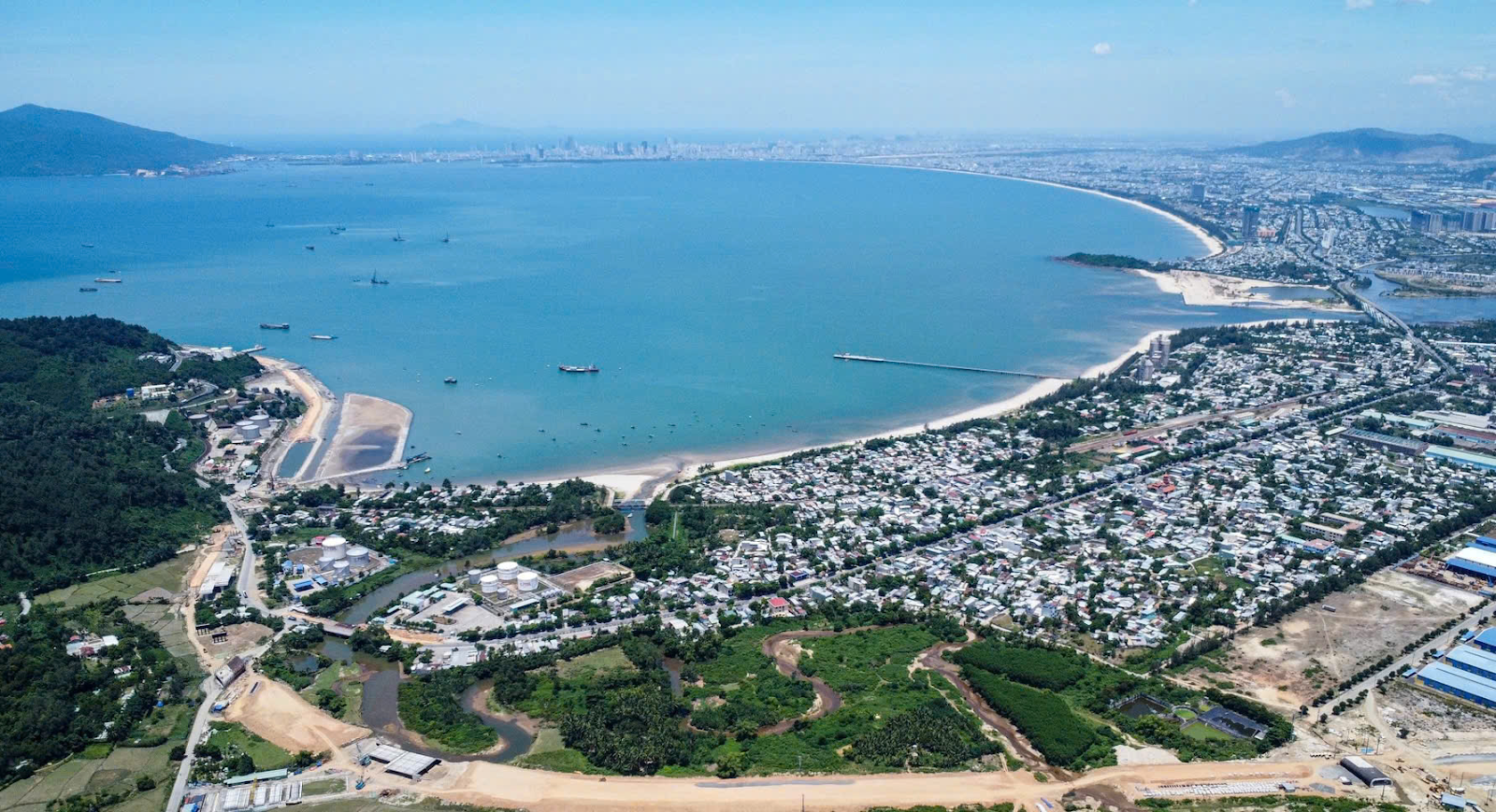 Triển khai dự án lấn biển tại Đà Nẵng là cần thiết. Triển khai dự án lấn biển tại Đà Nẵng là cần thiết.