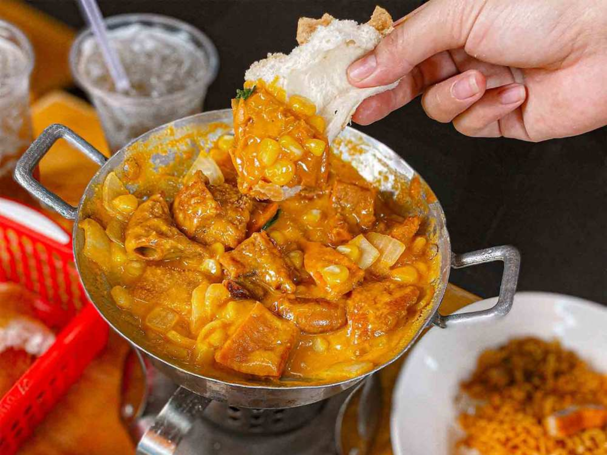 Phá lấu đã trở thành món ăn quen thuộc của người dân Đà Nẵng