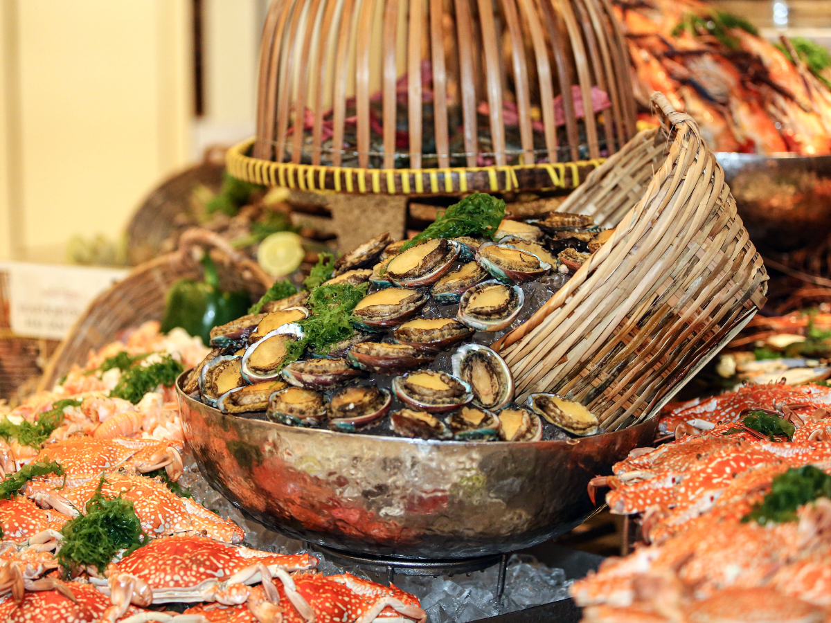 Buffet hải sản tươi ngon hấp dẫn