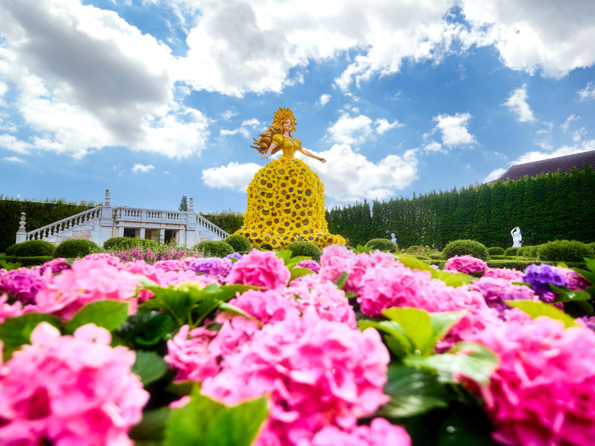 Vườn hoa Le Jardin D'Amour rực rỡ