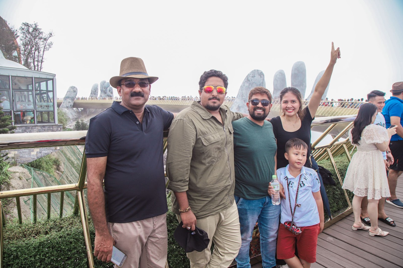 Cầu Vàng - Địa điểm check in không thể thiếu khi du khách Ấn Độ tới Việt Nam