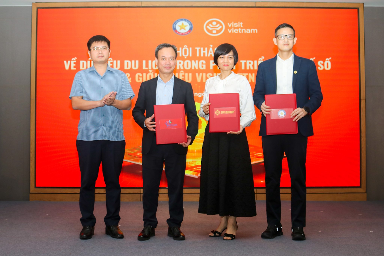 Nền tảng dữ liệu du lịch quốc gia Việt Nam - Visit Vietnam do Tập đoàn Sun Group vận hành và phát triển.