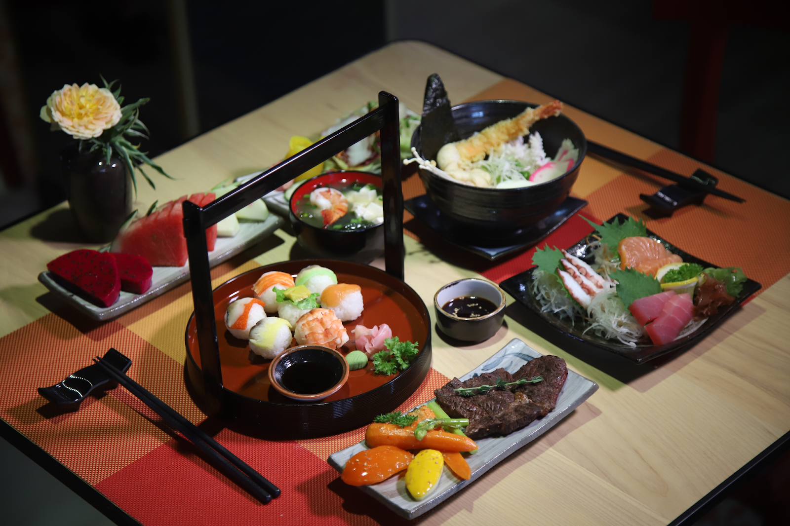 Những món ăn tươi ngon tại Rosa Sushi Bar