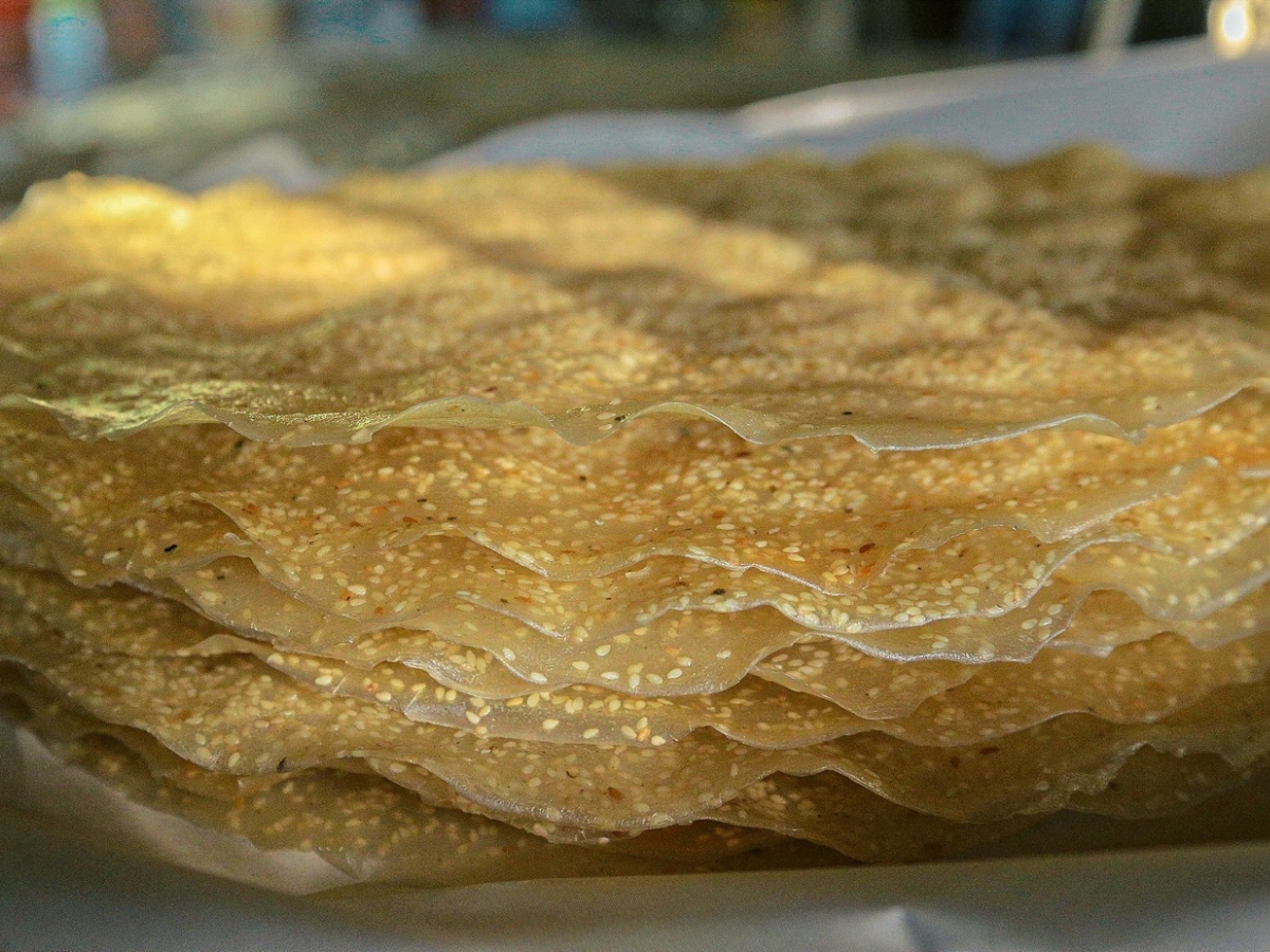 Bánh tráng mè - đặc sản nức tiếng của làng nghề Túy Loan