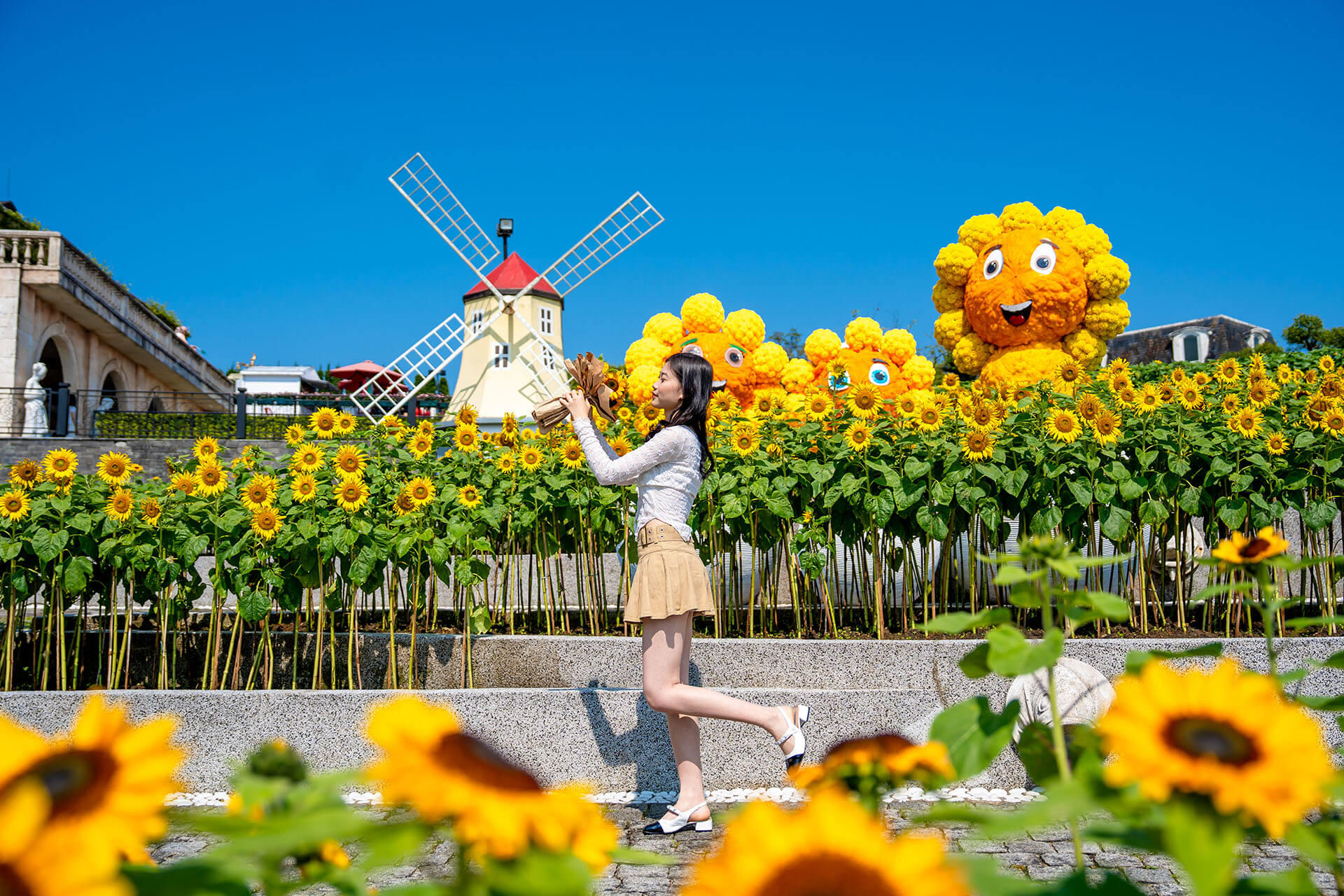 Kết hợp trải nghiệm vui chơi giải trí tại Sun World Ba Na Hills.