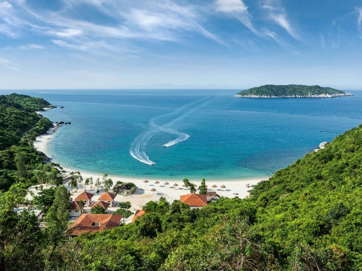 Cù Lao Chàm là khu dự trữ sinh quyển thế giới được UNESCO công nhận, cách Hội An 15 km đường thủy.