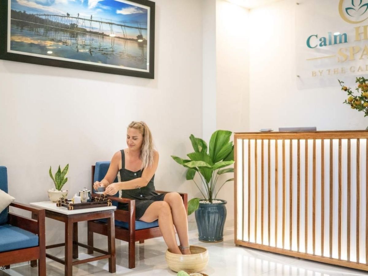 Những spa Hội An nổi bật đều chú trọng đào tạo nhân viên với các chứng chỉ massage truyền thống Việt Nam.