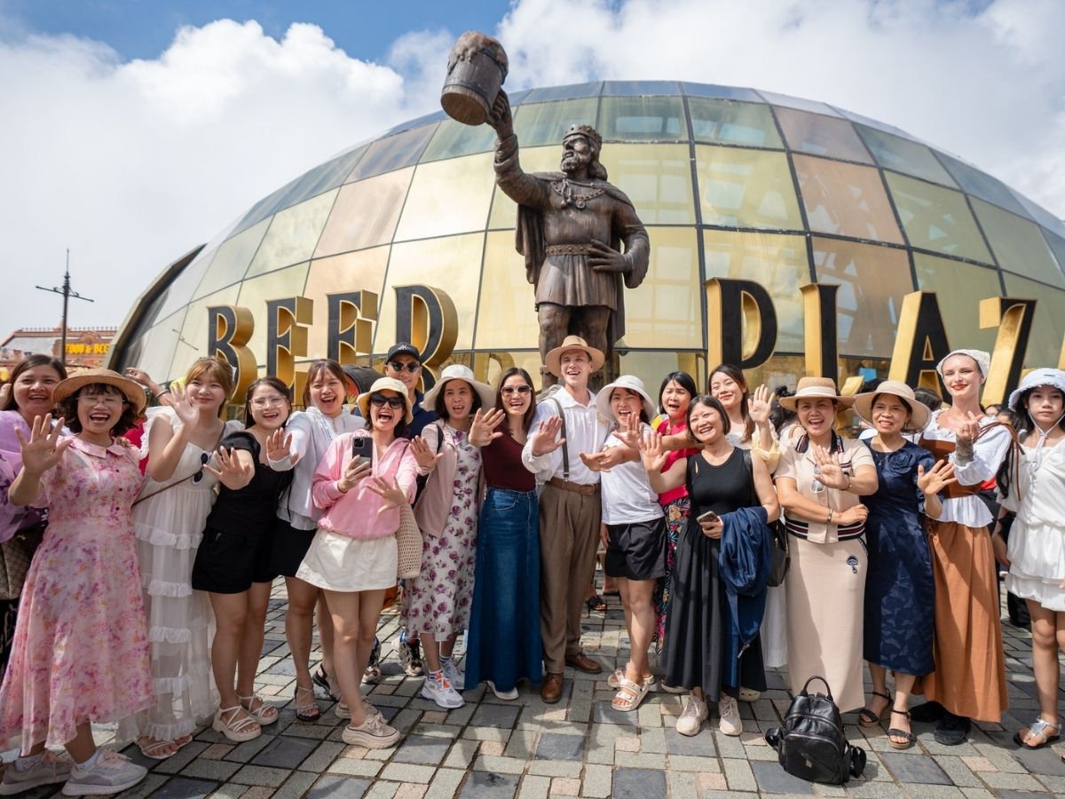 Vui chơi ở Bà Nà Hills là một trong những trải nghiệm mà du khách không nên bỏ lỡ khi đến Đà Nẵng.