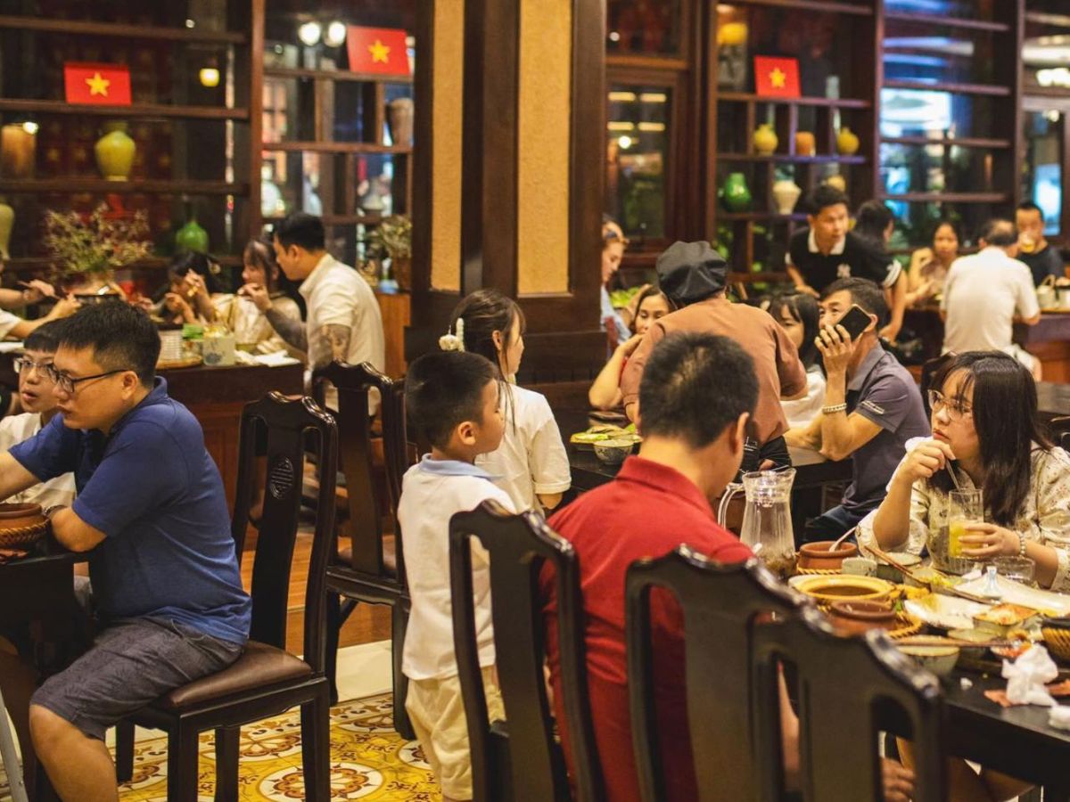 Du khách nên lựa chọn những quán ăn sáng ở Hội An được đánh giá tốt về chất lượng và giá cả hợp lý