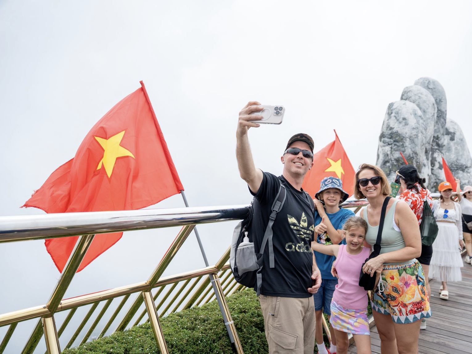 Hiện vé Bà Nà đang có 3 ngày trải nghiệm liên tiếp với kỳ nghỉ dài và cảm xúc trọn vẹn hơn.