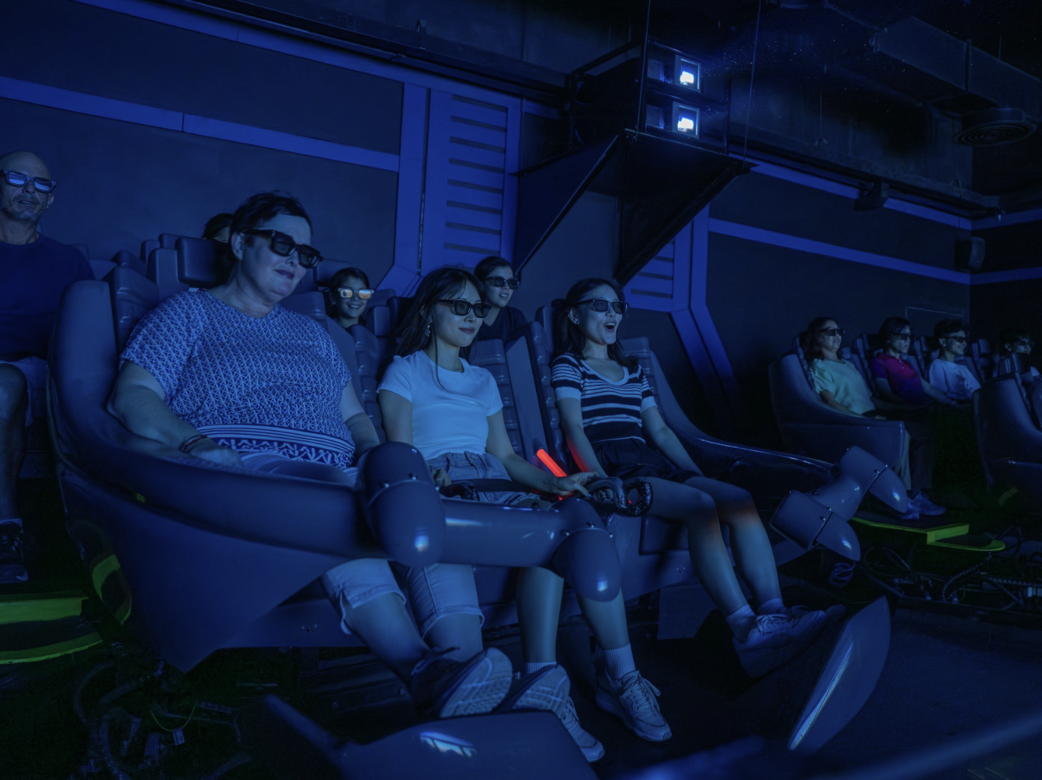 Rạp phim 3D tại Fantasy Park - nơi màn hình 360 độ bao trùm khiến bạn như thật sự sống trong từng khung hình.